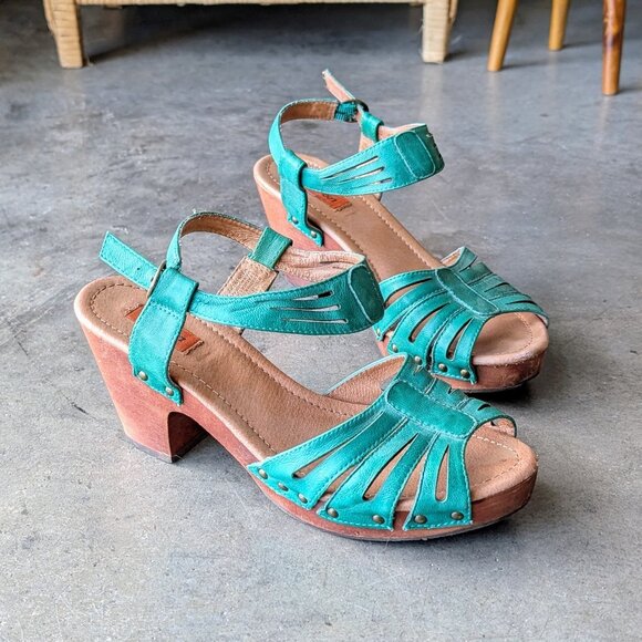 Miz Mooz Shoes - Miz Mooz Hilary Green Leather Peep Toe Wooden Block Heel Sandals size 9